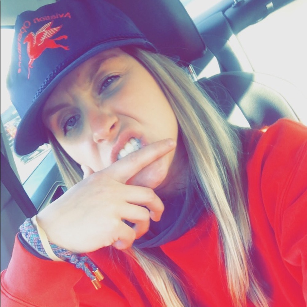 Meet your Posher, Demilee